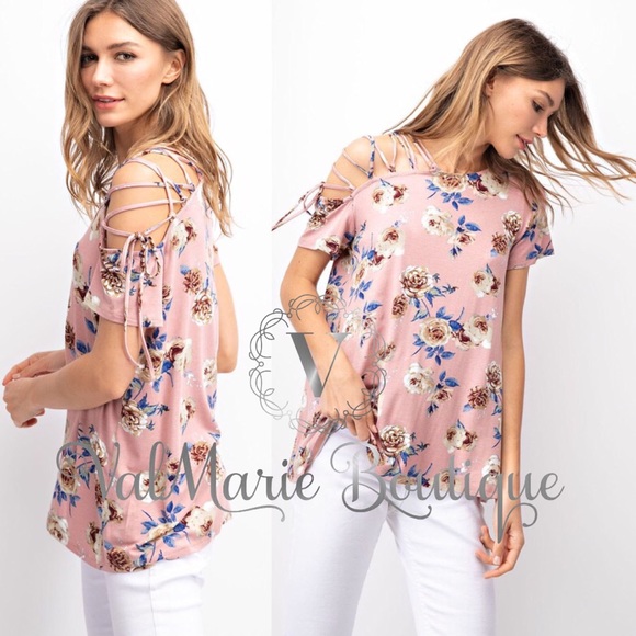 Blush floral lace up top - Picture 3 of 4